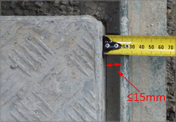 Photograph 5 –The gap between the vertical face of the transom and end of stairs should not exceed 15 mm (unless otherwise specified by scaffolding manufacturer).