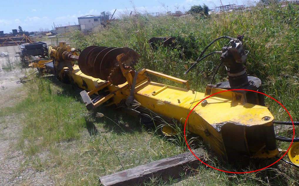 Photograph 2: Failed boom removed from vehicle (butt section circled)
