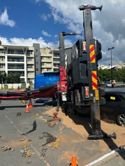 Overturned prime mover and VLC Overturned prime mover and VLC